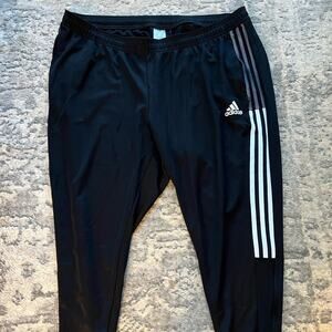 Adidas women’s sweatpants black size 3X